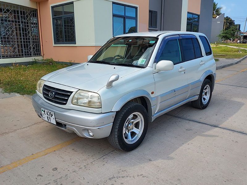 Suzuki Escudo