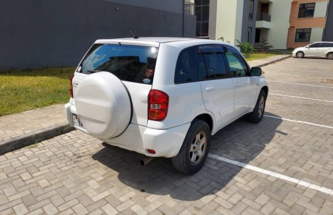 Toyota-rav42-900x600